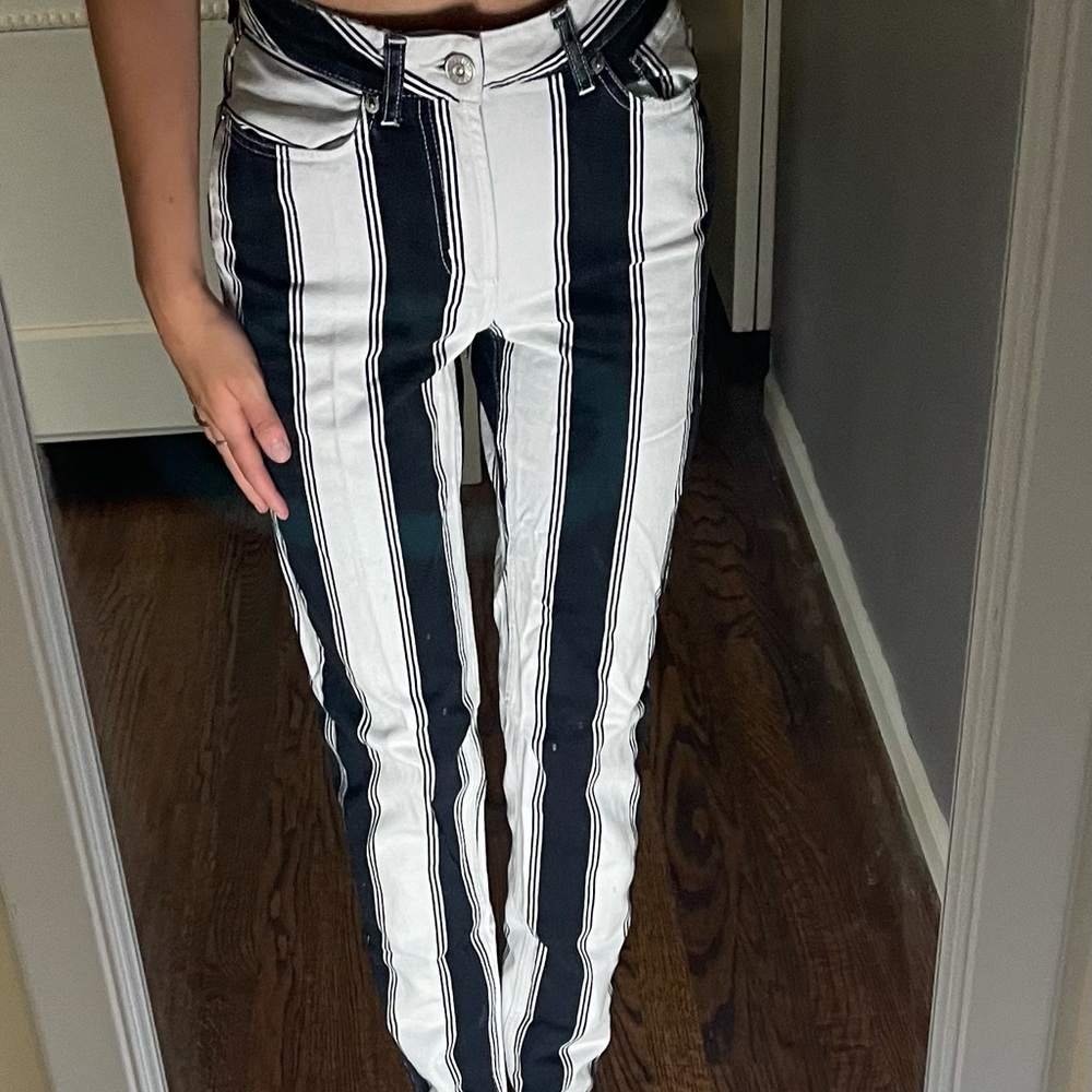 Amazing straight leg BDG black and white jeans